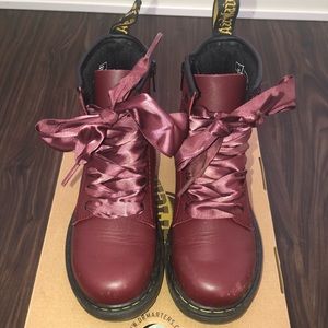 Doc Martens Delaney Boots 2US